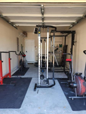 3- Bed home with Cali King Bed, 12 mins to DTWN